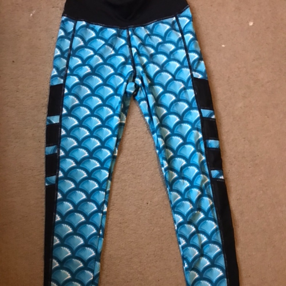 Mermaid leggings size small
